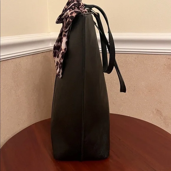 Betsey Johnson Black Tote Bag Leopard & Snake Print Stripe with Bow- EUC - Picture 3 of 16